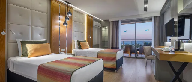 Deluxe Aile Odası Deniz Manzaralı görseli 1